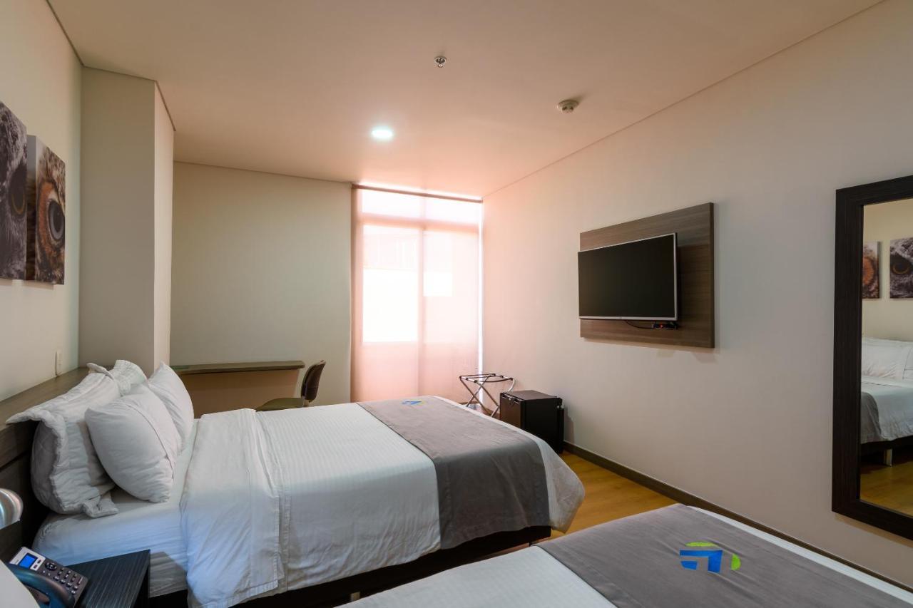 Hotel Vivre Medellín Dış mekan fotoğraf